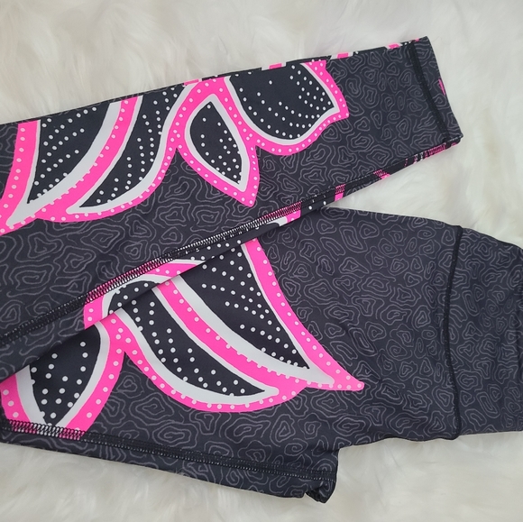 Victoria's secret limited edition leggings XS - Picture 3 of 10